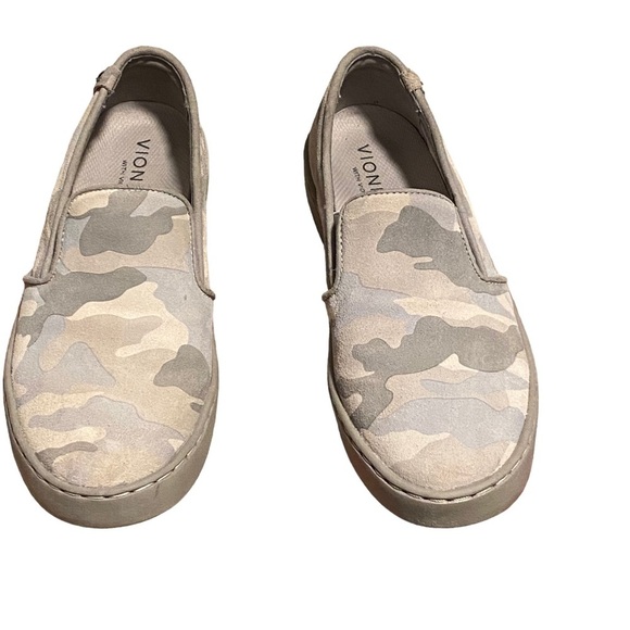 Vionic Gray Camo Avery‎ Pro Suede Slip-On Sneaker - Picture 2 of 8